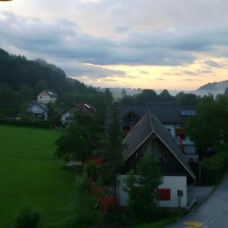 Hostel Tom Zgornja Besnica