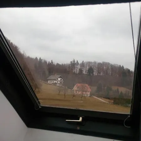 Hostel Tom Zgornja Besnica